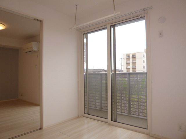 Ｄ－ｒｏｏｍ１４１の洋室