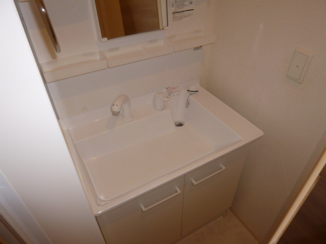 Ｄ－ｒｏｏｍ１４１の独立洗面台|洗髪洗面化粧台