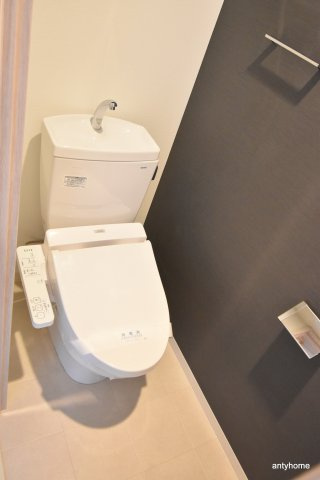 サムティ江坂レガーロ　仲介手数料無料のトイレ