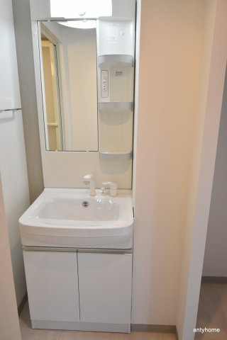 サムティ江坂レガーロ　仲介手数料無料の洗面所