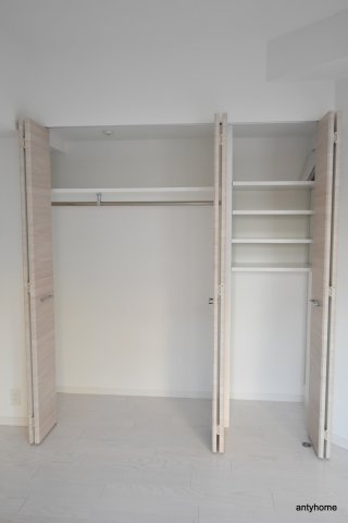 サムティ江坂レガーロ　仲介手数料無料の収納