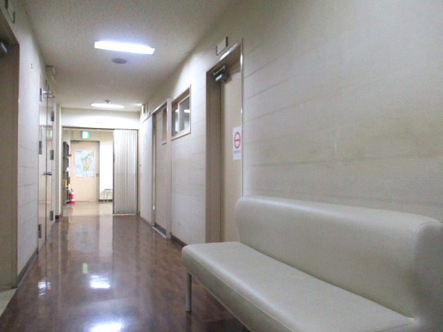 二タ子貸店舗（1階、2階）のロビー