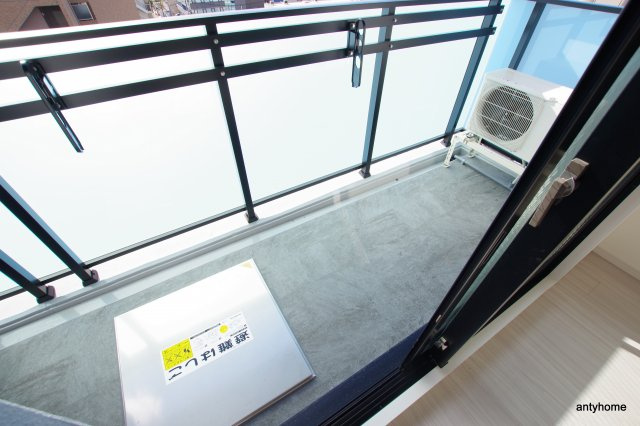 La Douceur江坂Ⅱ　仲介手数料無料のバルコニー