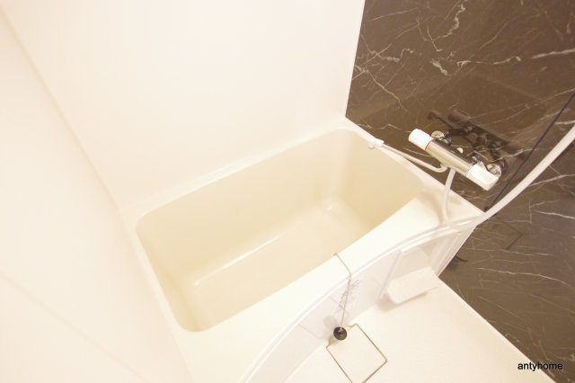 La Douceur江坂Ⅱ　仲介手数料無料の浴室