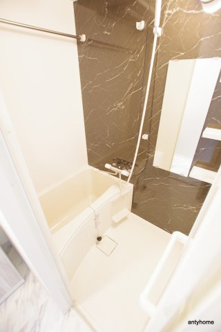 La Douceur江坂Ⅱ　仲介手数料無料の浴室