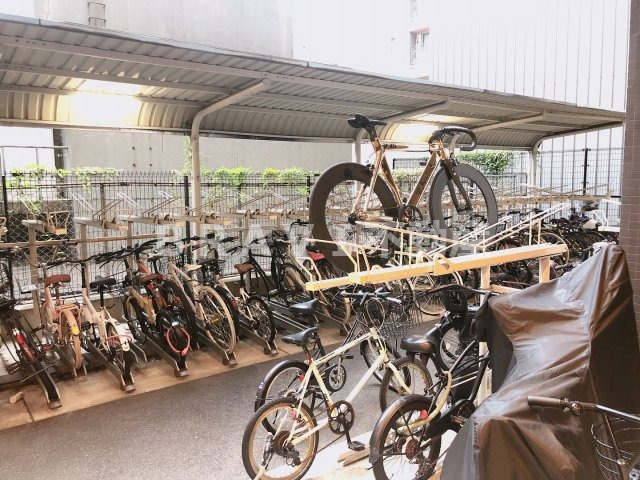 アーデンタワー南堀江　BRAVI不動産のその他共用部分|【アーデンタワー南堀江】駐輪場