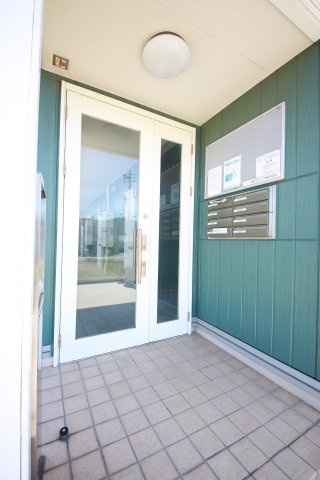 シャルム3のエントランス