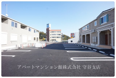 【駐車場】 | 百日紅B