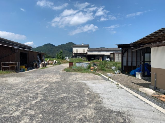 西条市旦之上工場【1,300】371.05坪　89.7坪