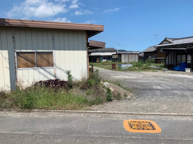 西条市旦之上工場【1,300】371.05坪　89.7坪