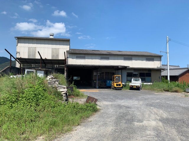 西条市旦之上工場【1,300】371.05坪　89.7坪