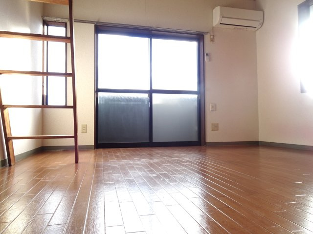 ビレッジK２の内装