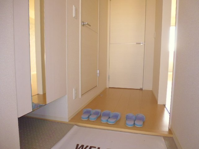 チェリーブロッサムBの玄関