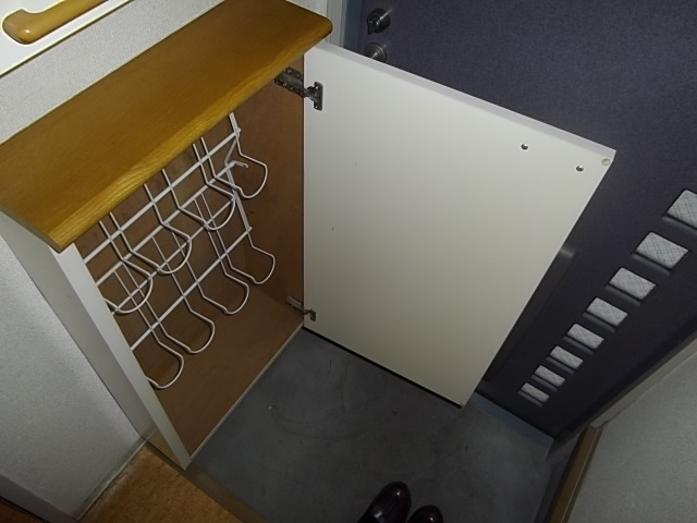 カタンクローバーⅡの玄関