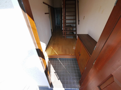 【玄関】 | 谷上貸家