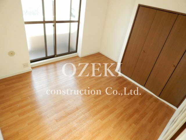 旗家マンションルノワールの洋室