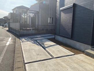 【駐車場】