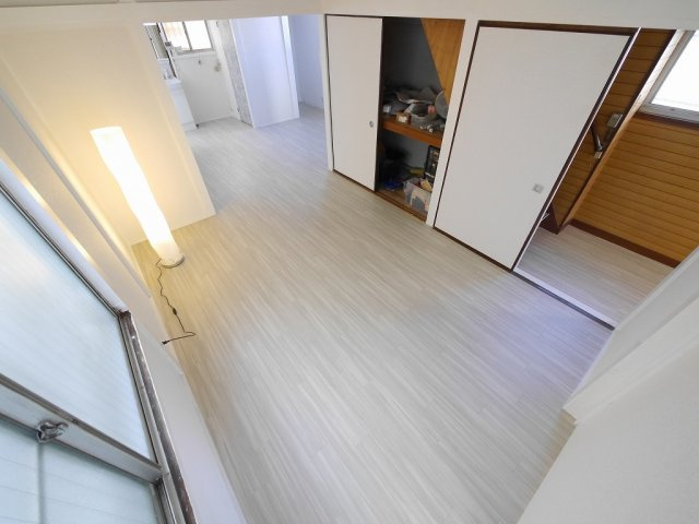 高丸３丁目戸建の居間・リビング