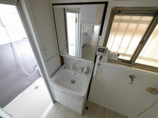 高丸３丁目戸建の独立洗面台