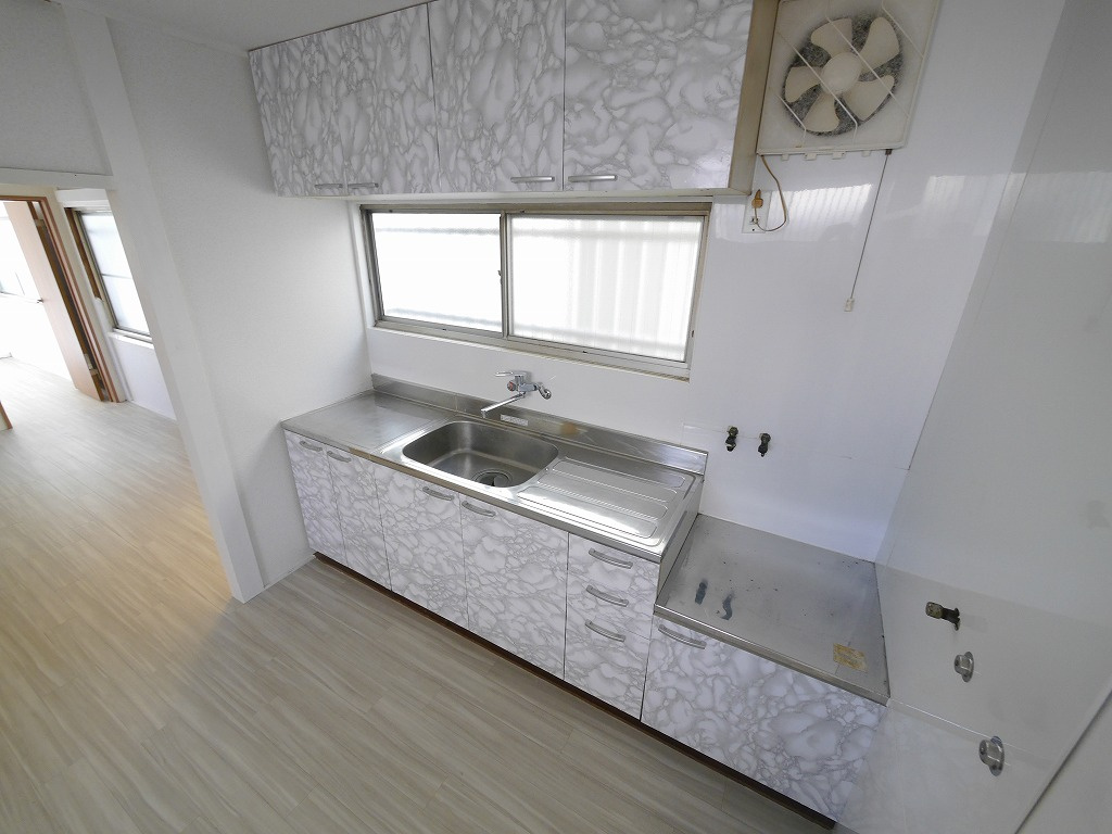 高丸３丁目戸建のキッチン
