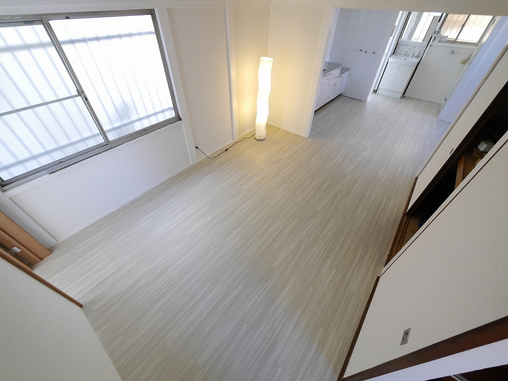 高丸３丁目戸建の居間・リビング