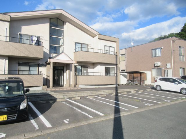 パレス滝山の駐車場