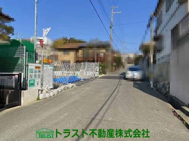 明石市上ノ丸１丁目土地　３号地の前面道路含む現地写真