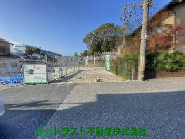 明石市上ノ丸１丁目土地　３号地の前面道路含む現地写真