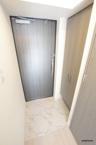La Douceur江坂Ⅱ　仲介手数料無料の玄関