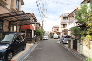 【前面道路含む現地写真】