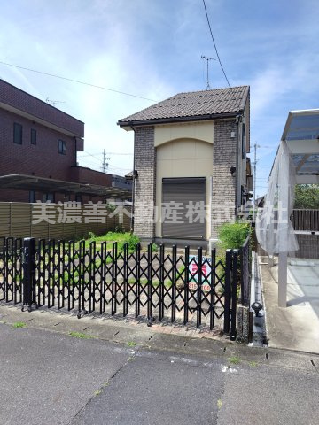 ５３８２６　岐阜市長良中古戸建ての外観