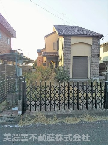 ５３８２６　岐阜市長良中古戸建ての外観