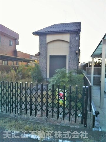 ５３８２６　岐阜市長良中古戸建ての外観