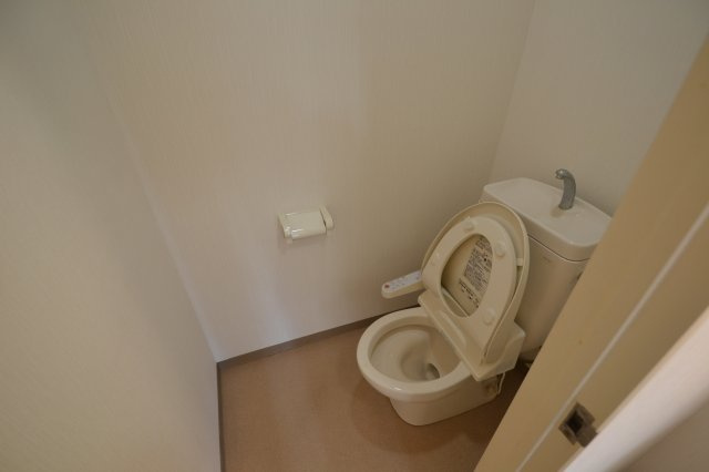 【トイレ】 | ジョルニ・フェリーチ