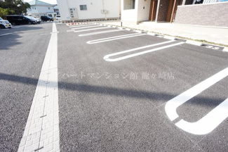 【駐車場】