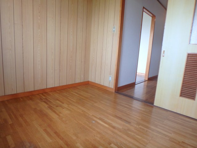 サンヒルズ高山の洋室