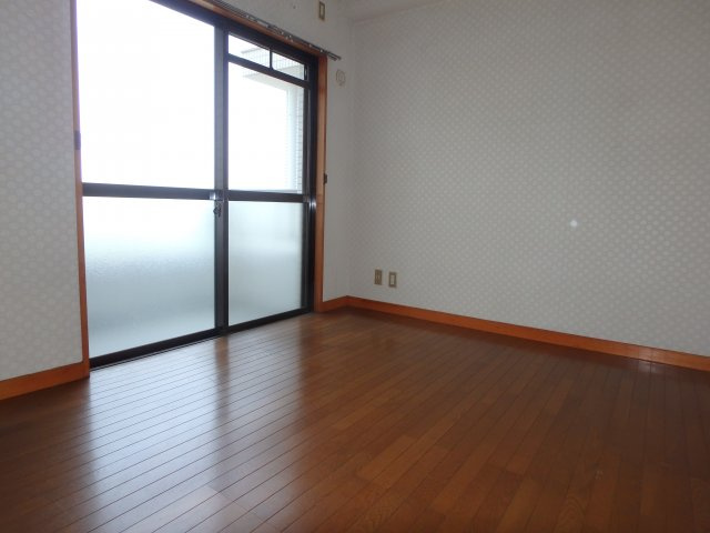 サンヒルズ高山の洋室