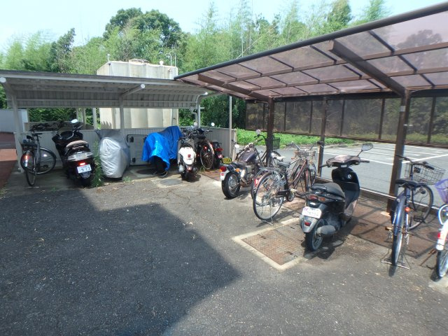 サンヒルズ高山の駐車場