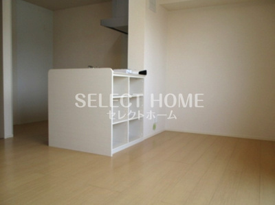 【居間・リビング】 | エスペランサｅｓｐｅｒａｎｚａ | こちらの居間で趣味の時間をお楽しみください