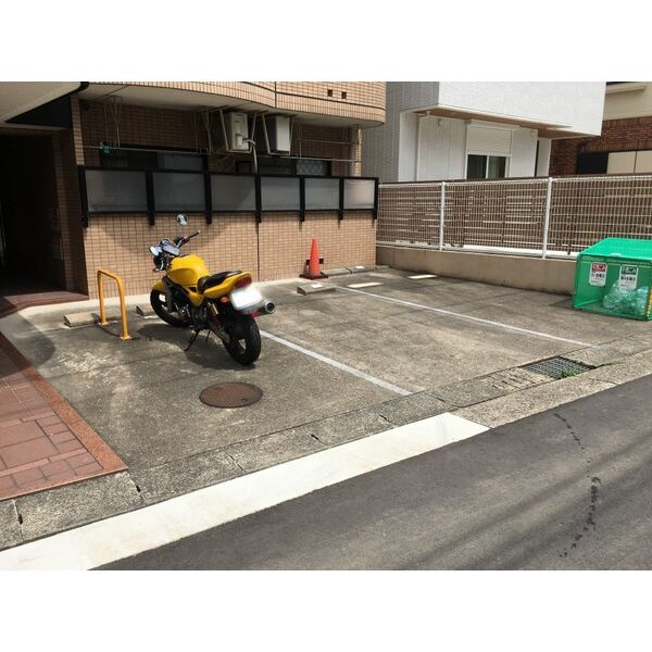 本山ブライトレジデンスの駐車場|本山ブライトレジデンス