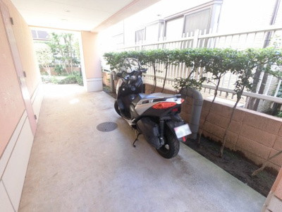 【その他共用部分】 | ドム多摩川 | バイク置場です。