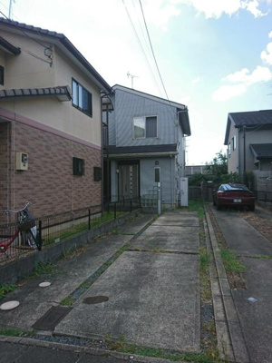 【前面道路含む現地写真】 | 岩倉長谷町　平成１６年築