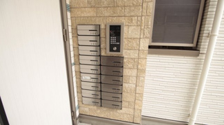 【エントランス】 | メールBOX