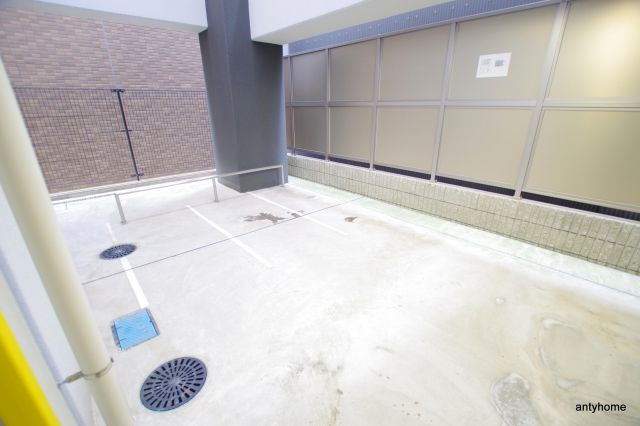 ビガーポリス14３松ヶ枝町　仲介手数料無料の駐車場