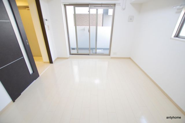 ビガーポリス14３松ヶ枝町　仲介手数料無料の洋室