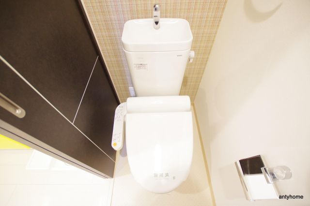 ビガーポリス14３松ヶ枝町　仲介手数料無料のトイレ