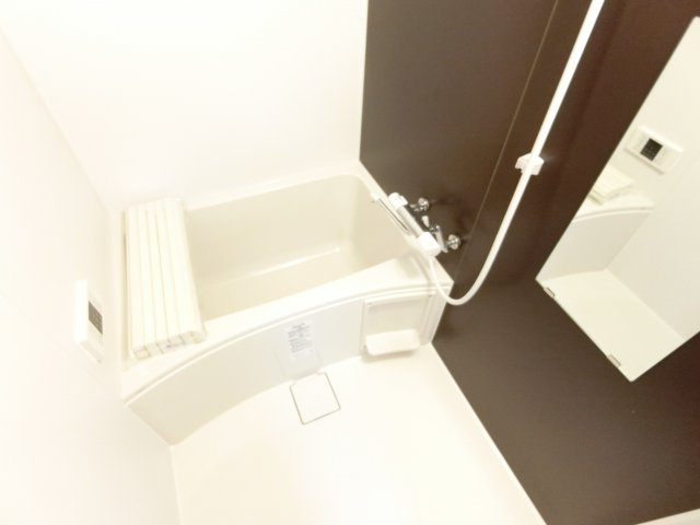 コンフォート津々山の浴室