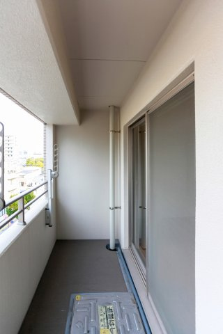 サヴォイエイペックス　5階のバルコニー|別号室のものです。現状優先になります。