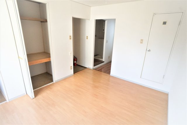 習志野市谷津１丁目のアパートの寝室|洋室７帖と広い間取りですよ