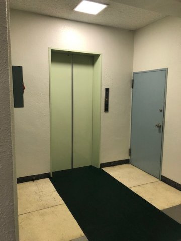 千代田会館のロビー